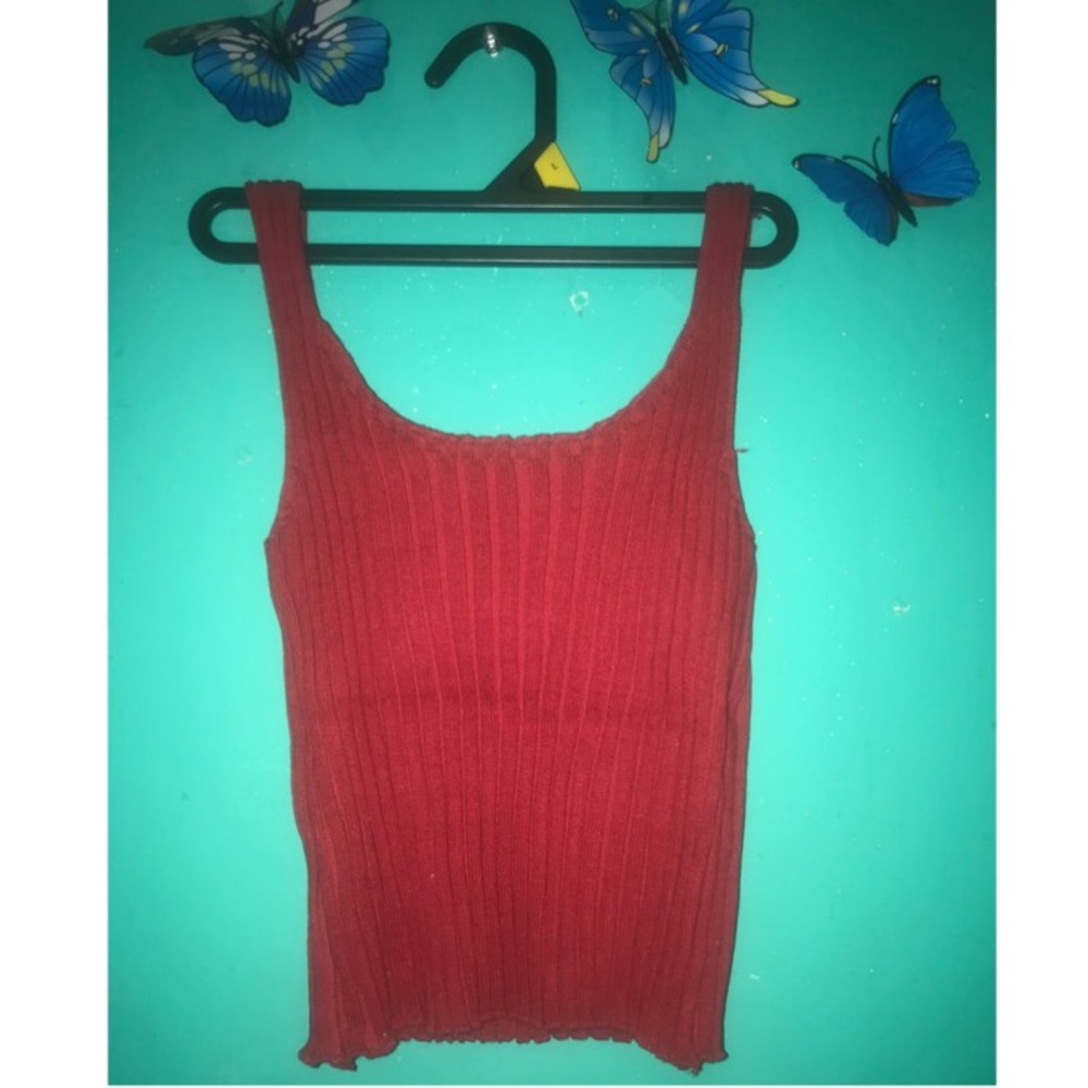 Maroon ribbed tank top